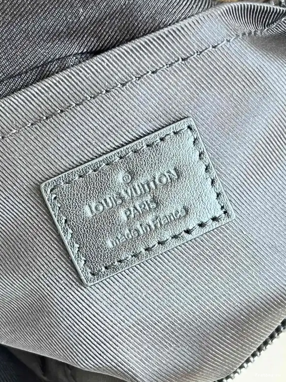 First bag ru MESSENGER LOCK LOUIS VUITTON S 0706